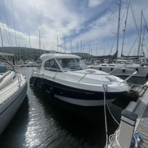 Beneteau Antares 8